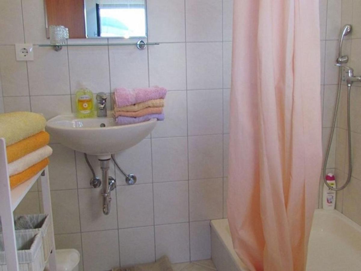 Holiday House Jakov Gdinj Екстер'єр фото